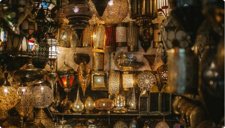 Photograph: Florian Bernhardt / unsplash.com / Marrakech Medina by night 